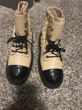 Interlock CC logo Chanel Boots